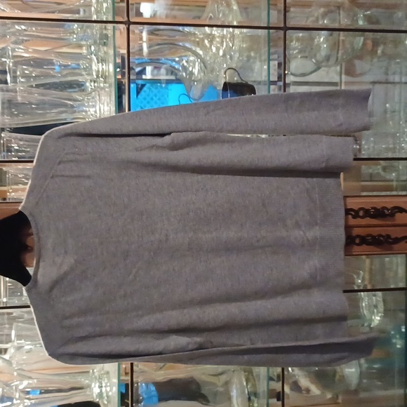 Lands' End gray crew neck cardigan szM - Picture 2 of 3